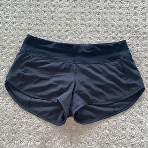 Lululemon speed up black shorts size 6